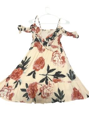 ILLA ILLA Floral Ruffle Cold Shoulder Feminine Dress